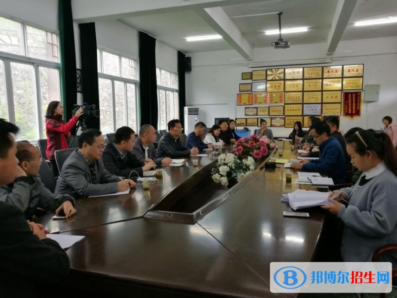 天柱縣中等職業(yè)技術學校的招生要求 收費標準