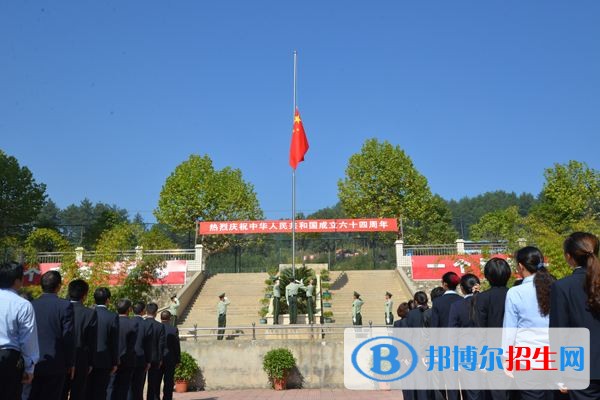 龍里縣中等職業(yè)學(xué)校專(zhuān)業(yè)特色 就業(yè)方向