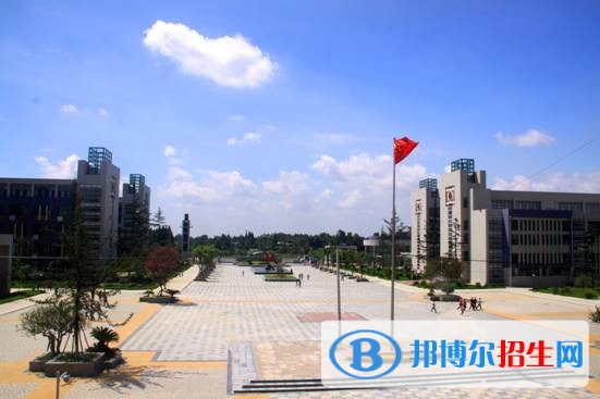 四川工商職業(yè)技術(shù)學院3