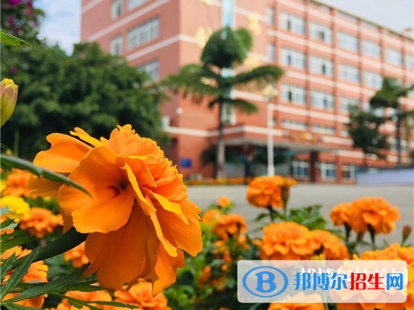 成都機械高級技工學校4