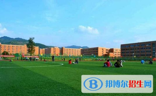 成都幼兒師范學(xué)校新課程對(duì)幼兒教師要求