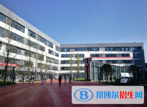 成都市青蘇職業(yè)中專學校4