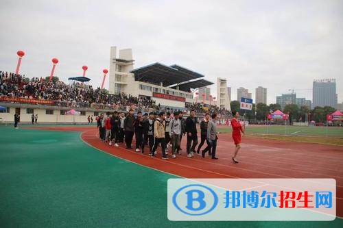 長(zhǎng)沙讀中專好還是高中好