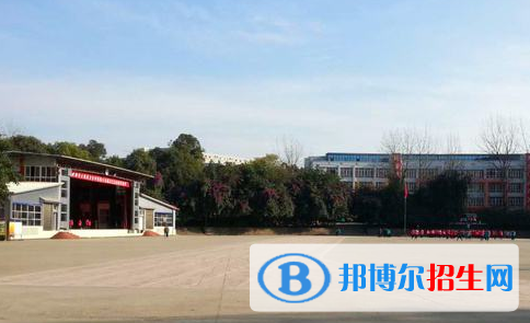 長沙中專和大專有什么區(qū)別