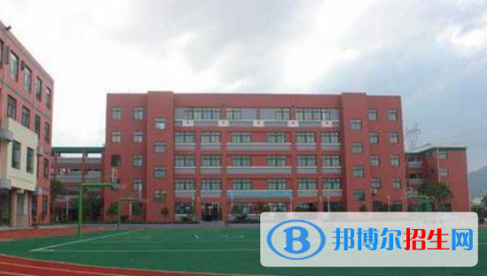 長(zhǎng)沙中專(zhuān)和大專(zhuān)哪個(gè)好
