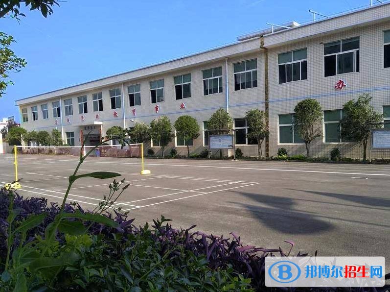 長(zhǎng)沙中專學(xué)校亂嗎