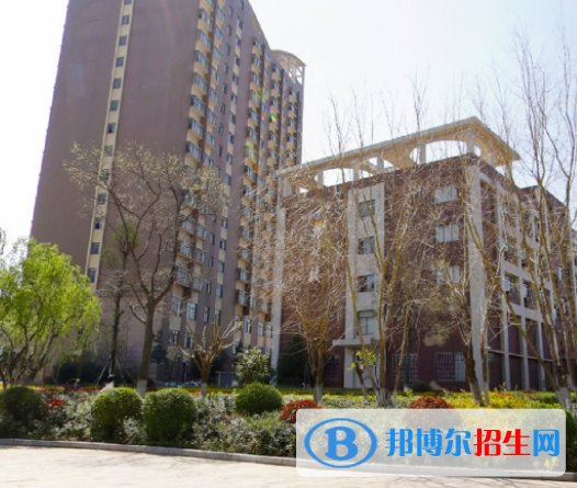 云南商務(wù)職業(yè)學(xué)院2