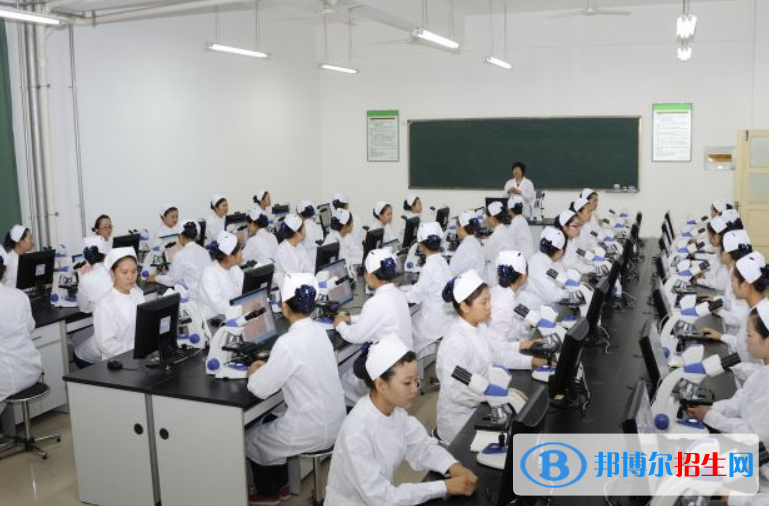 云南初中生上衛(wèi)校能學藥師嗎