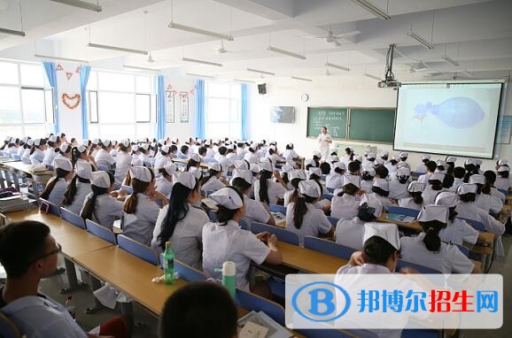 河北初中畢業(yè)生可以報衛(wèi)校嗎