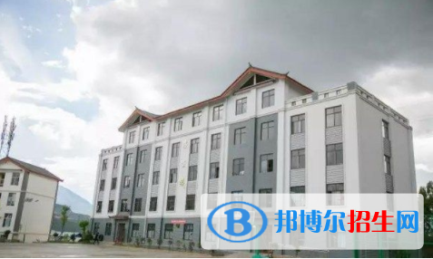 玉龍縣職業(yè)高級中學(xué)1