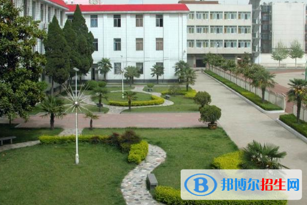 河南好一點(diǎn)的鐵路學(xué)校大專學(xué)校
