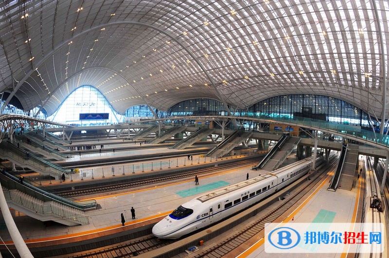 浙江鐵路學(xué)校和職高哪個好