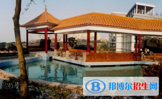 重慶五一技師學(xué)院2020年學(xué)費(fèi)、收費(fèi)多少