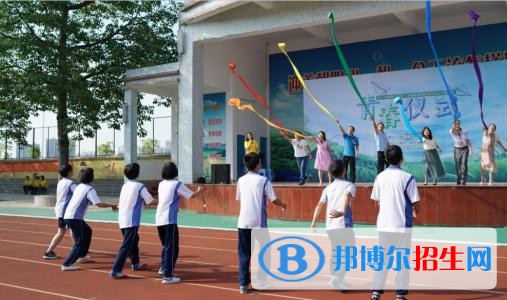 樂至縣回瀾職業(yè)中學學校怎么樣