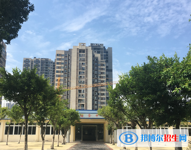 重慶聯(lián)合技工學(xué)校2020年報(bào)名條件、招生要求、招生對(duì)象