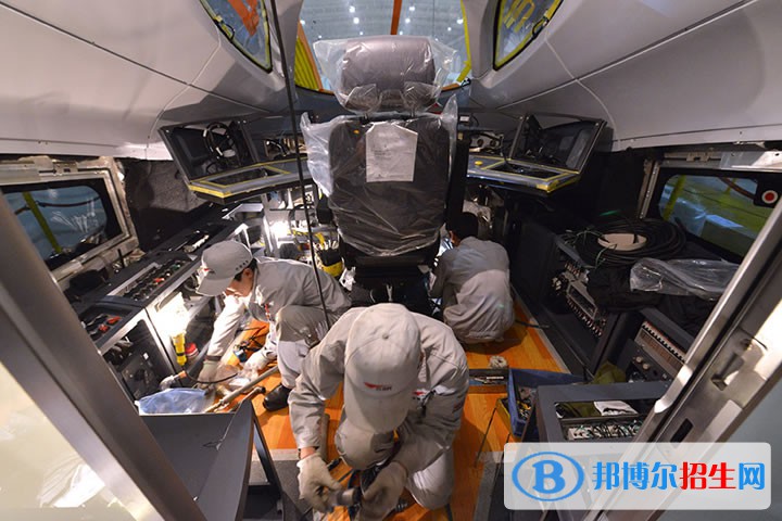 陜西2020年鐵路學(xué)校學(xué)費(fèi)多少