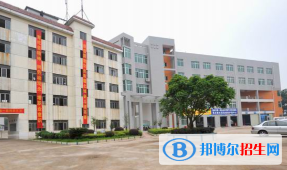 贛州第一職業(yè)技術(shù)學(xué)校2020年招生辦聯(lián)系電話