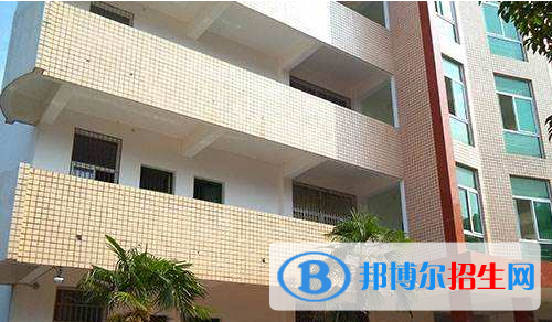 重慶華繡服裝中等專業(yè)學(xué)校2020年報(bào)名條件、招生要求、招生對(duì)象