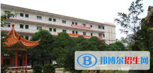 重慶萬州商貿(mào)中等專業(yè)學(xué)校2020年報名條件、招生要求、招生對象