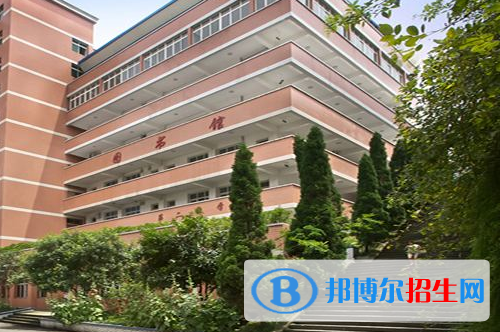 重慶南丁衛(wèi)生職業(yè)學(xué)校怎么樣、好不好