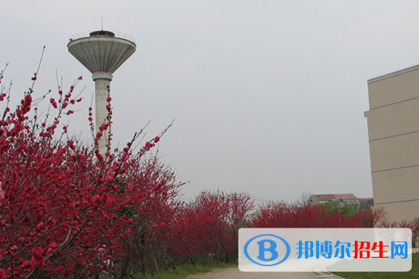 武漢第二高級技工學(xué)校5