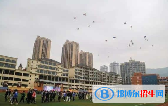 重慶萬盛職教中心2020年報(bào)名條件、招生要求、招生對(duì)象