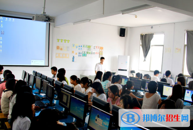 贛州服裝職業(yè)技術(shù)學(xué)校2020年報名條件、招生要求、招生對象