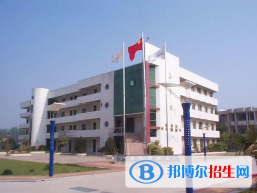 昭陽(yáng)區(qū)高級(jí)職業(yè)中學(xué)2020年學(xué)費(fèi)、收費(fèi)多少