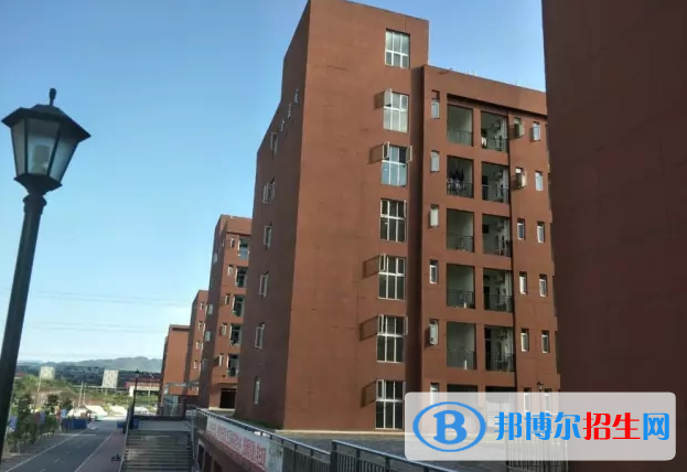 重慶人文藝術(shù)職業(yè)學校怎么樣、好不好