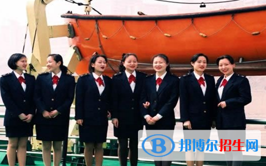 重慶航運(yùn)旅游學(xué)校地址在哪里