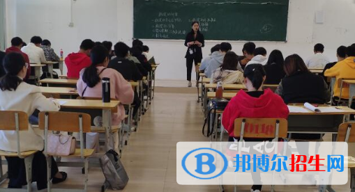 百色工程職業(yè)技術(shù)學(xué)校2020年報(bào)名條件、招生要求、招生對(duì)象