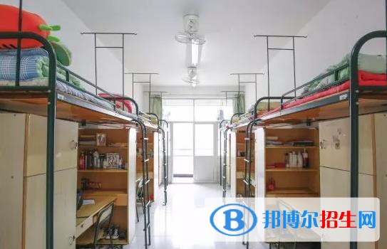 平陽(yáng)縣職業(yè)中等專業(yè)學(xué)校2020年宿舍條件