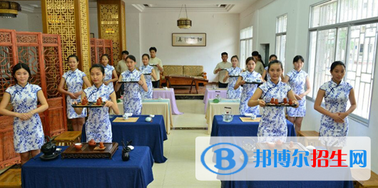 廣西桂林商貿(mào)旅游技工學(xué)校2020年報名條件、招生要求、招生對象 