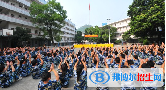廣西桂林商貿(mào)旅游技工學(xué)校網(wǎng)站網(wǎng)址