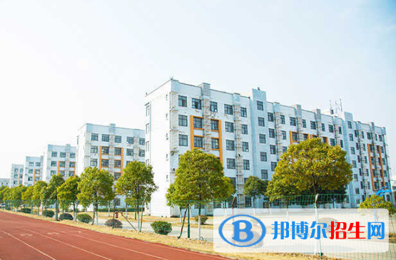 江西2020年讀鐵路學(xué)校多少錢(qián)