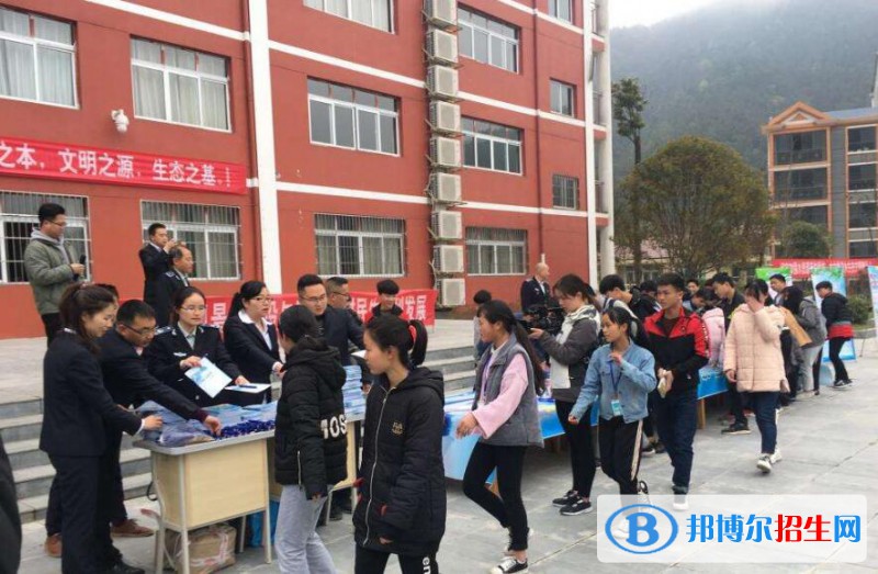 錦屏中等職業(yè)技術(shù)學(xué)校2020年報(bào)名條件、招生要求、招生對(duì)象