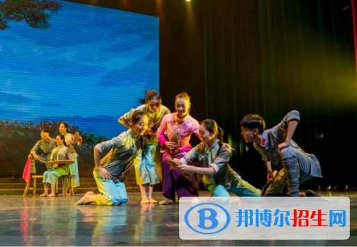吉安文藝學(xué)校2020年招生辦聯(lián)系電話
