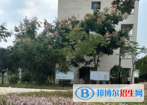 安福職業(yè)中學(xué)怎么樣、好不好