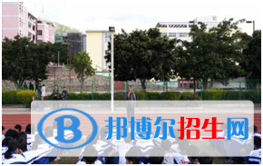 新平縣職業(yè)高級中學2020年報名條件、招生要求、招生對象