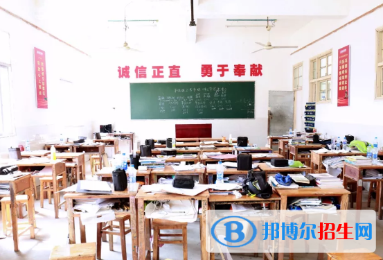 九江廬山西海藝術(shù)學(xué)校2020年報名條件、招生要求、招生對象