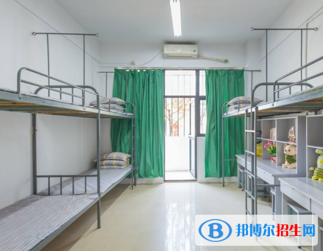 鄭州青年職業(yè)中等專業(yè)學校2021年宿舍條件
