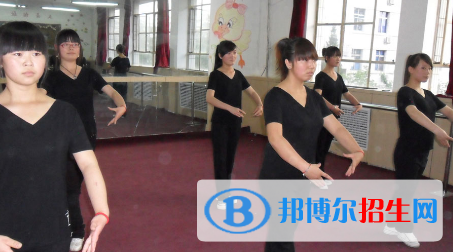 甘肅北方扶貧技工學(xué)校2020年報(bào)名條件、招生要求、招生對象