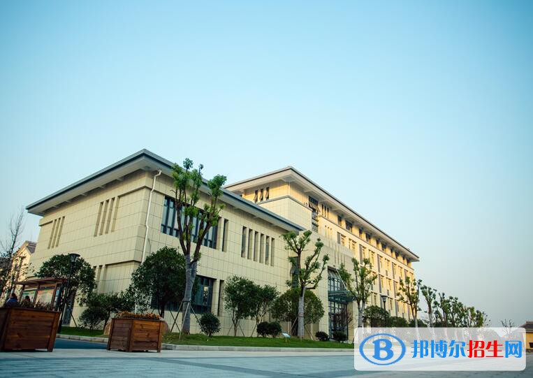 龍游縣職業(yè)技術(shù)學(xué)校2020年報(bào)名條件、招生要求、招生對象