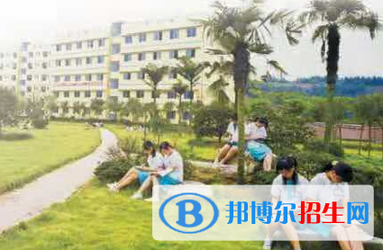 重慶2022年鐵路學校和職高哪個好