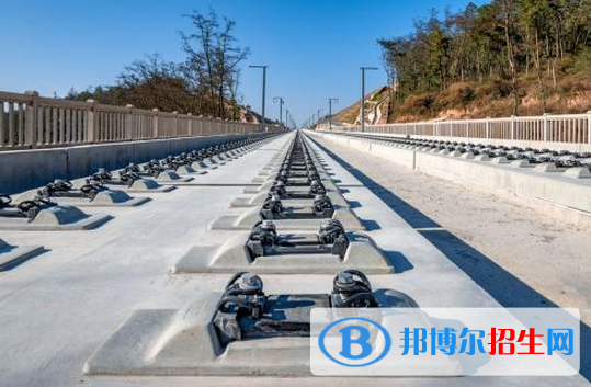 南昌2020年鐵路學(xué)校需要學(xué)習(xí)哪些知識(shí)