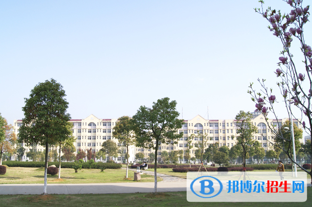 南昌2020年鐵路學(xué)校大專(zhuān)錄取分?jǐn)?shù)線(xiàn)