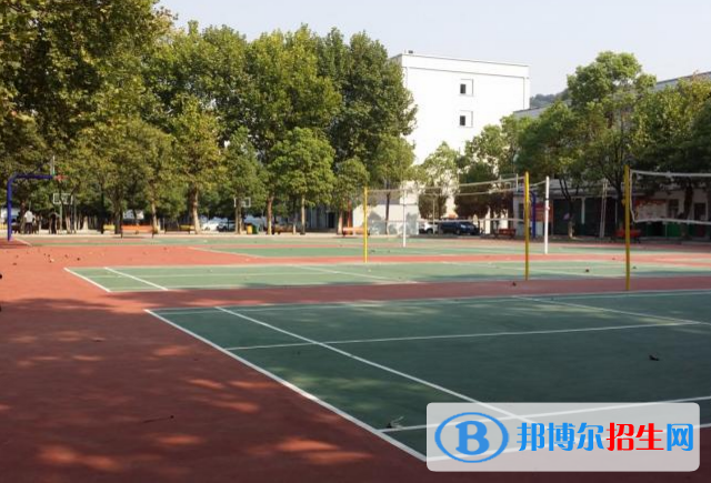 湖北工業(yè)建筑學(xué)校3