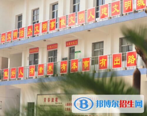 鄭州經濟貿易學校2021年招生辦聯(lián)系電話