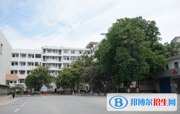 襄陽工業(yè)學校3