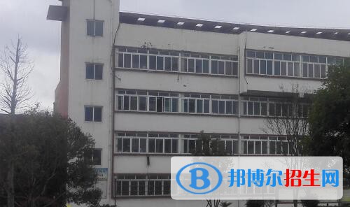清鎮(zhèn)中等職業(yè)技術(shù)學(xué)校2020年報(bào)名條件、招生要求、招生對(duì)象